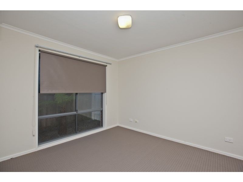 8 Craigton Court, Cranbourne North VIC 3977