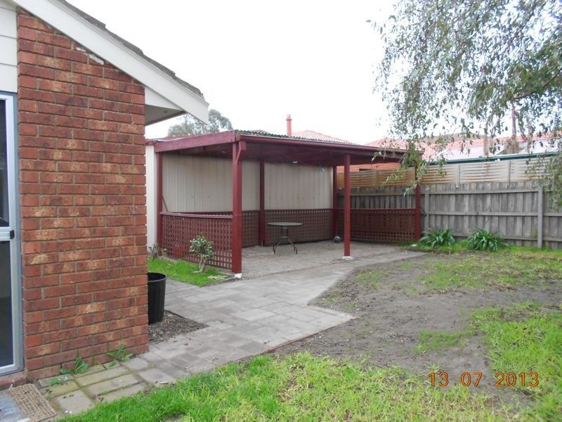 8 Craigton Court, Cranbourne North VIC 3977