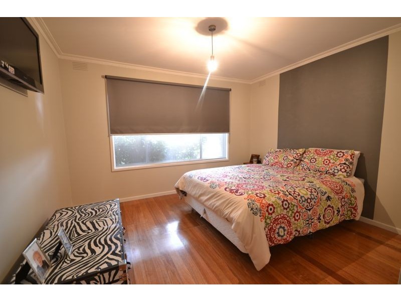 1/8 McLaren Avenue, Cranbourne VIC 3977