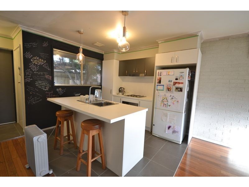 1/8 McLaren Avenue, Cranbourne VIC 3977