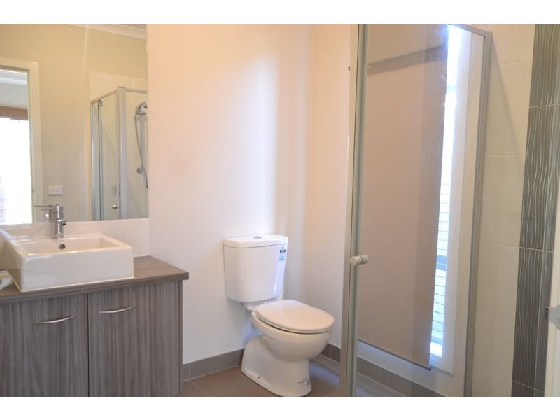 8 Palomino Avenue, Clyde VIC 3978