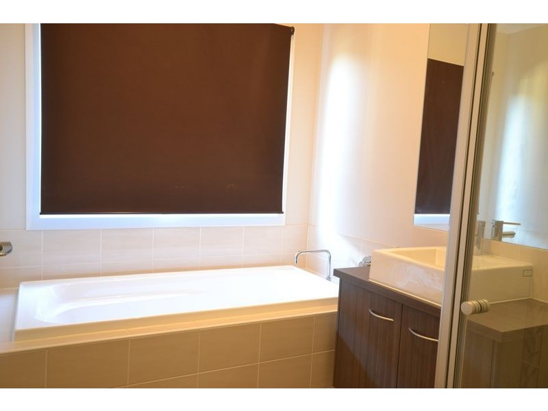 8 Palomino Avenue, Clyde VIC 3978