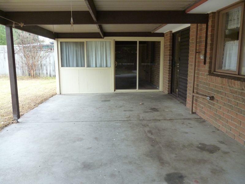 6 Maltravers Crescent, Cranbourne North VIC 3977