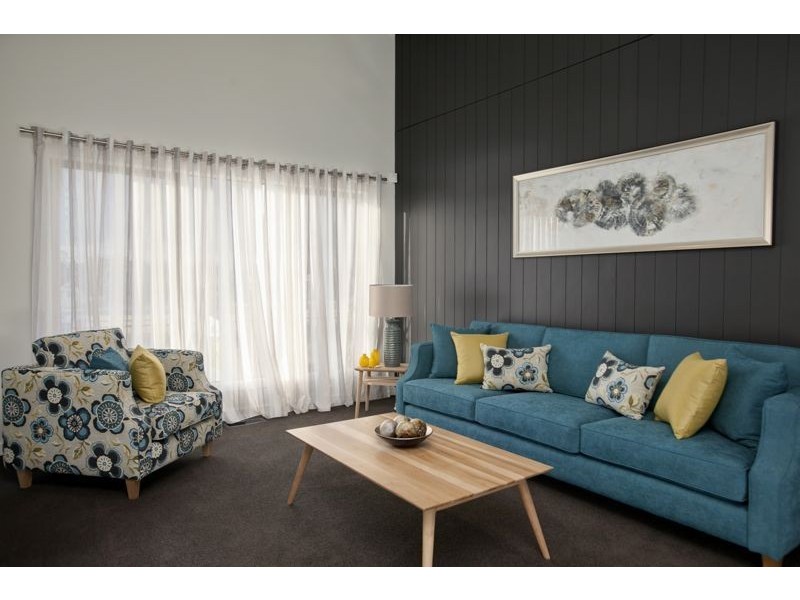 36 Prendergast Avenue, Cranbourne East VIC 3977