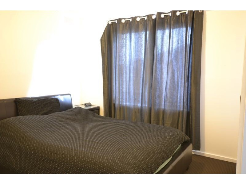 1/2 Fairfield Street, Cranbourne VIC 3977