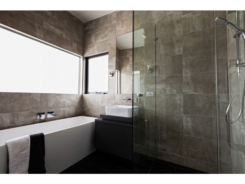 7 Fortuna Cresent, Cranbourne West VIC 3977