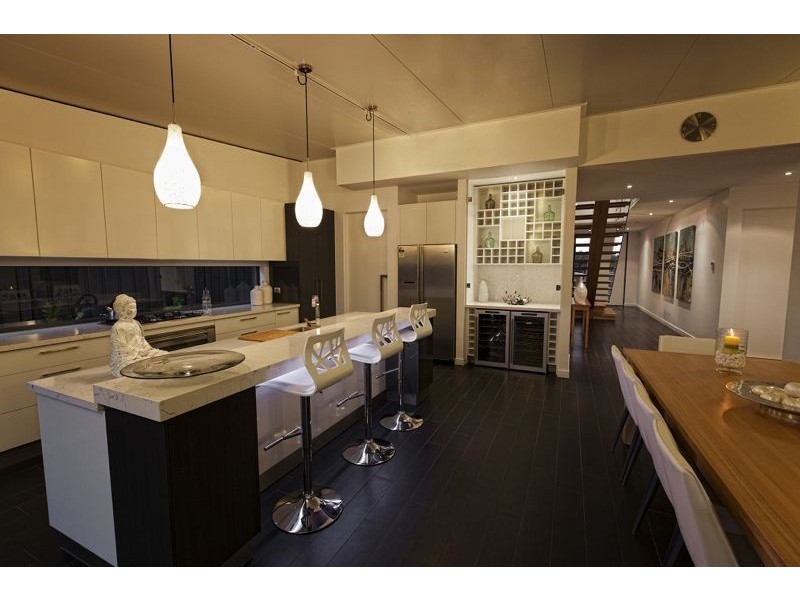 7 Fortuna Cresent, Cranbourne West VIC 3977