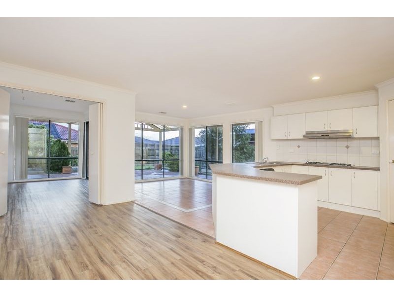 10 Broadland Way, Narre Warren South VIC 3805