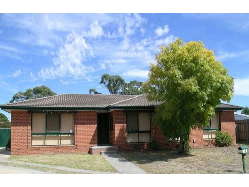 15 Hunter Court, Cranbourne North VIC 3977