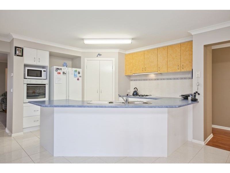 6 Dorset Court, Cranbourne North VIC 3977