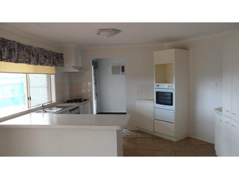 5 Jema Close, Narre Warren South VIC 3805