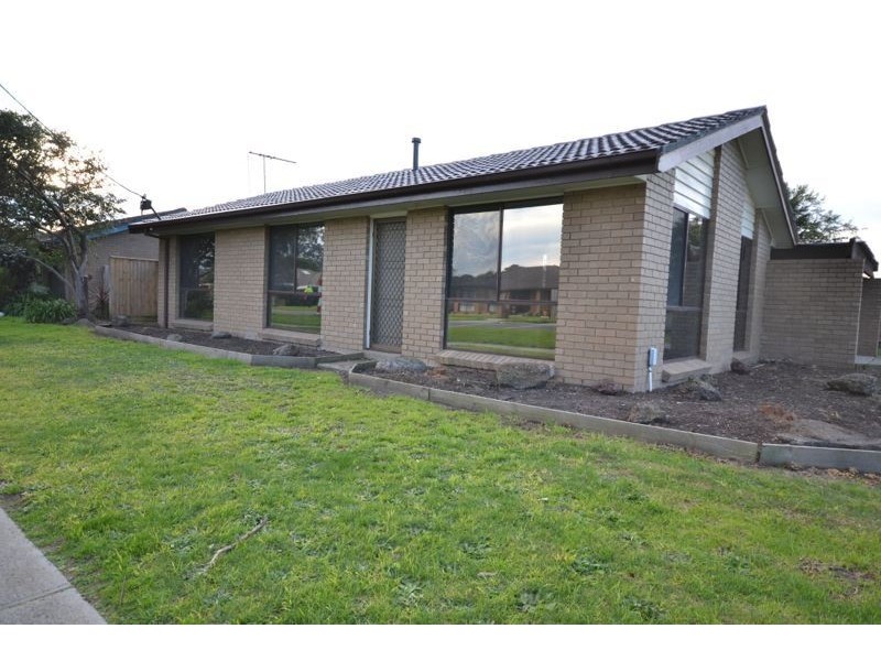 1/1 Fairfield Street, Cranbourne VIC 3977