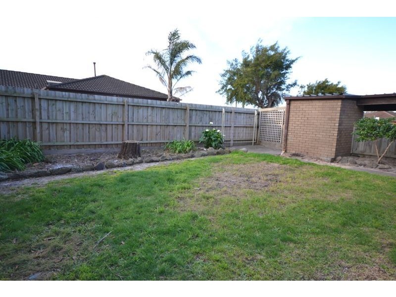 1/1 Fairfield Street, Cranbourne VIC 3977