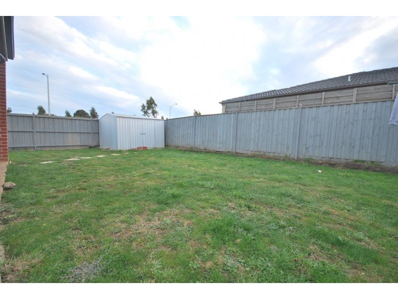 1 Bushranger Boulevard, Cranbourne East VIC 3977