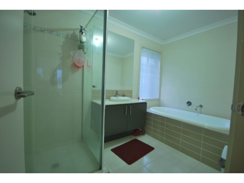 1 Bushranger Boulevard, Cranbourne East VIC 3977