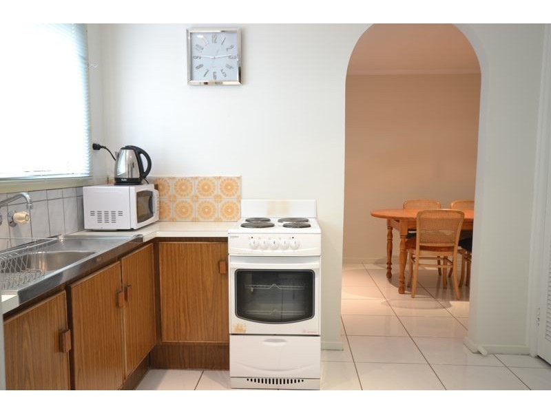 1/2 Fairfield Street, Cranbourne VIC 3977