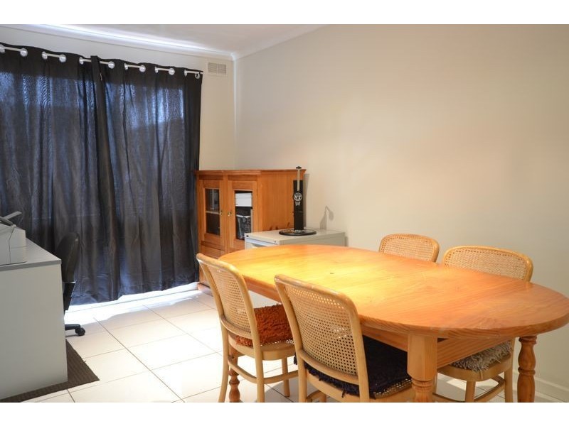 1/2 Fairfield Street, Cranbourne VIC 3977