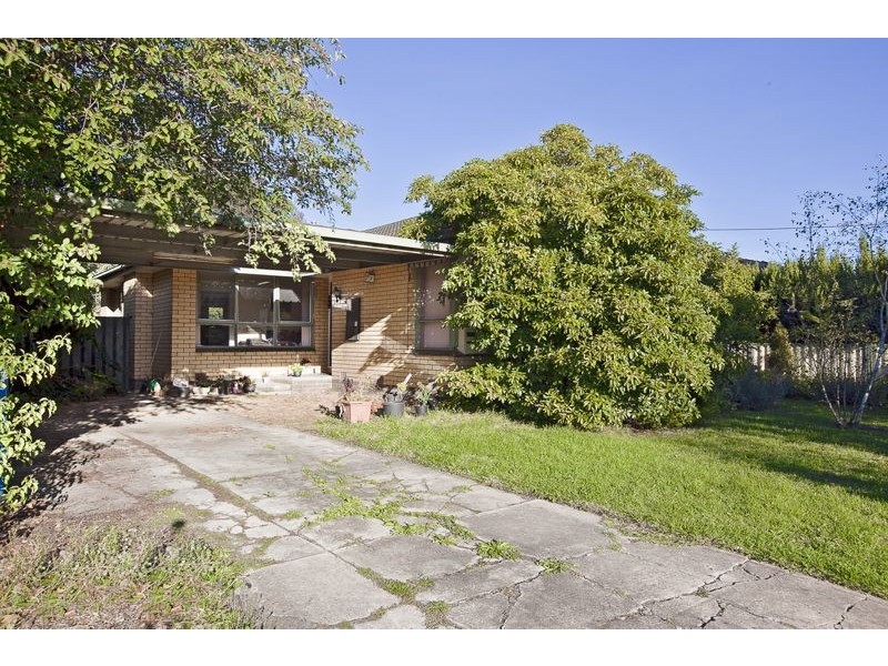 28 Harry Street, Cranbourne VIC 3977