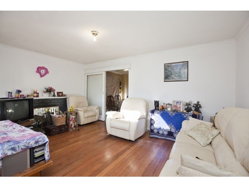 28 Harry Street, Cranbourne VIC 3977