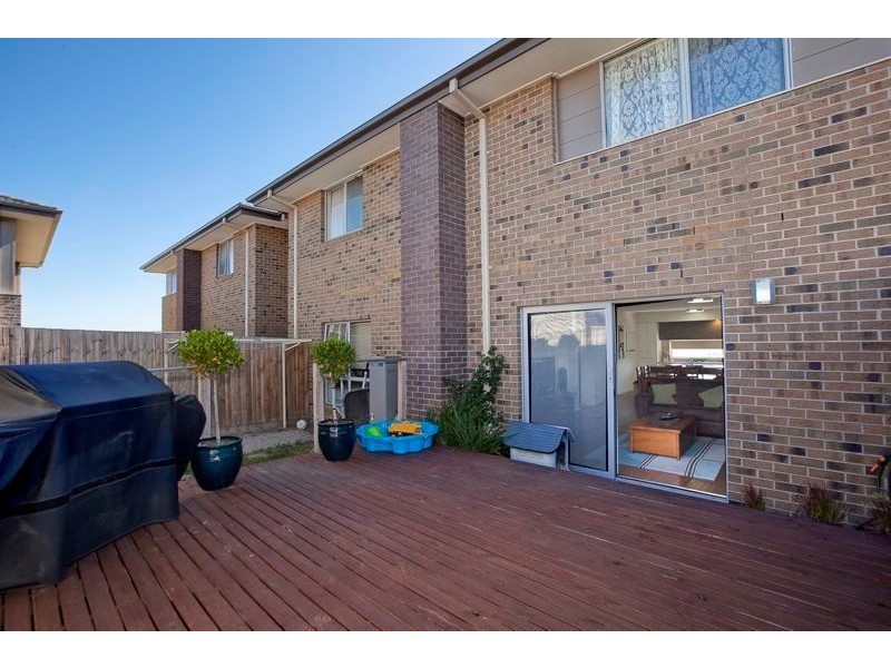10 Karri Drive, Cranbourne North VIC 3977