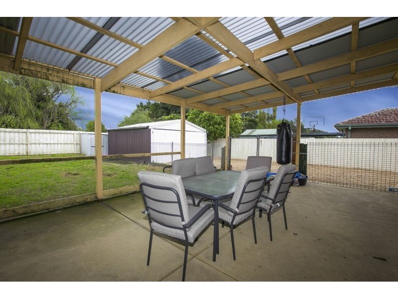25 Ainsleigh Court, Cranbourne VIC 3977