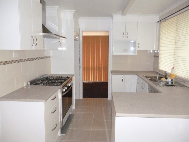 15 Hunter Court, Cranbourne North VIC 3977