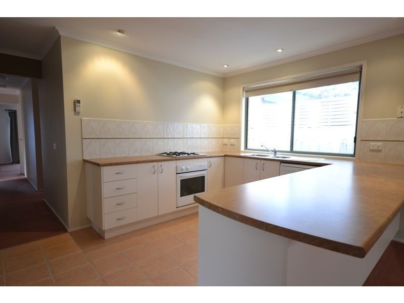 3 Andre Court, Cranbourne West VIC 3977