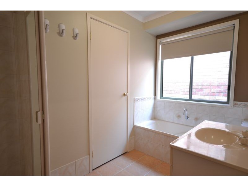 3 Andre Court, Cranbourne West VIC 3977