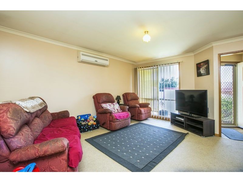 12 Jessie Street, Cranbourne North VIC 3977