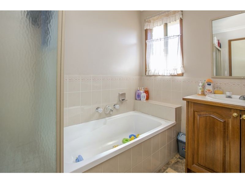 12 Jessie Street, Cranbourne North VIC 3977