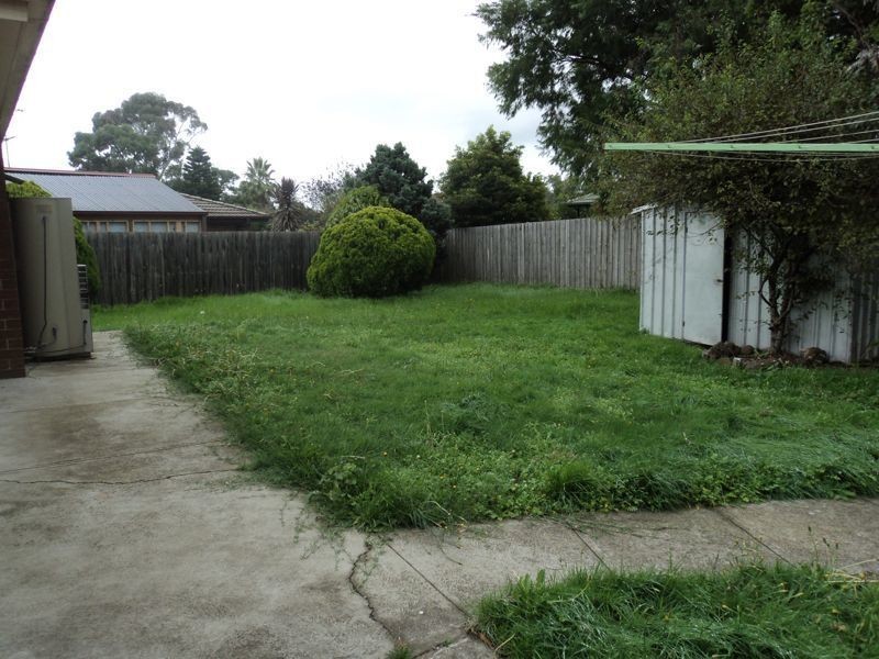 11 Tongola Court, Cranbourne VIC 3977