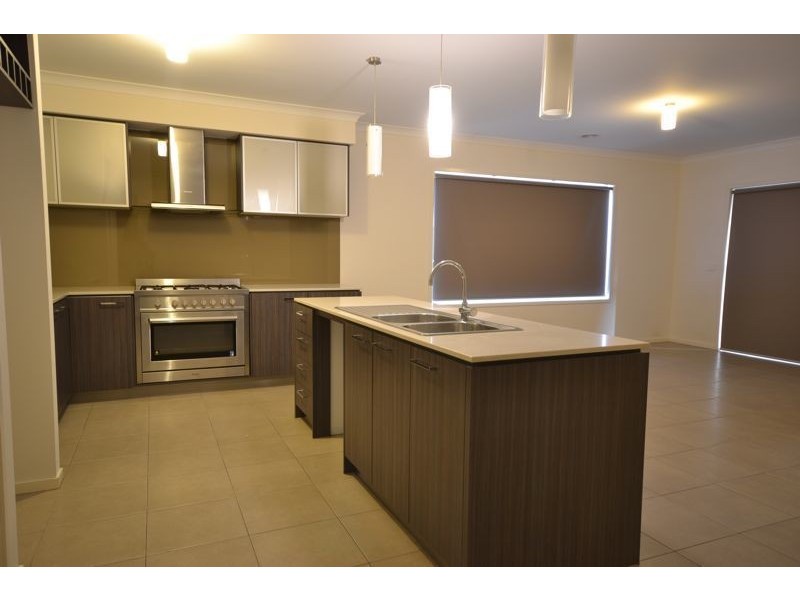 15 Datura drive, Cranbourne North VIC 3977