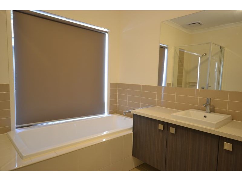 15 Datura drive, Cranbourne North VIC 3977