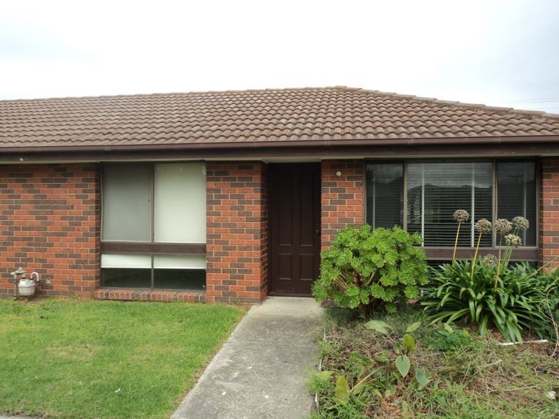 2/4 Fairfield Street, Cranbourne VIC 3977