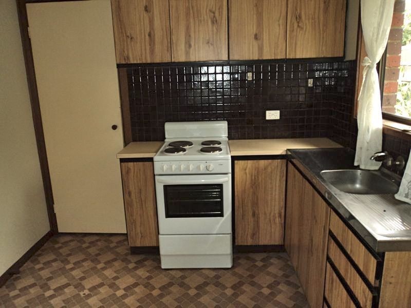 2/4 Fairfield Street, Cranbourne VIC 3977