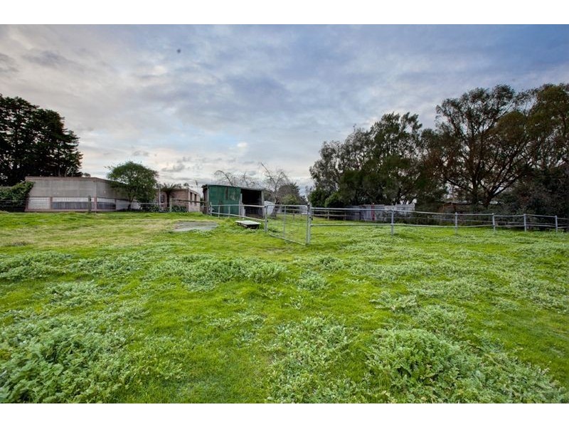 81 Finsbury Road, Devon Meadows VIC 3977