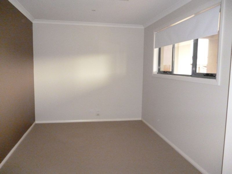 14 Peisley Crescent, Cranbourne East VIC 3977