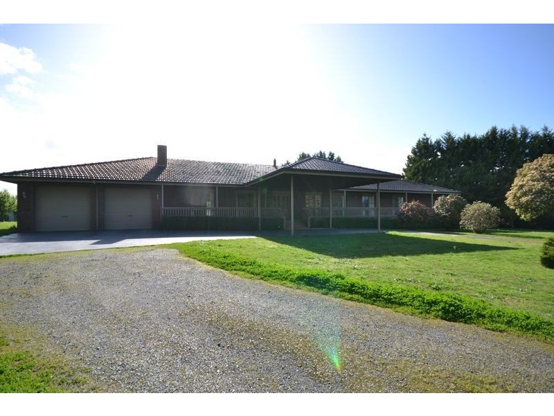 87 Browns Road, Cranbourne South VIC 3977