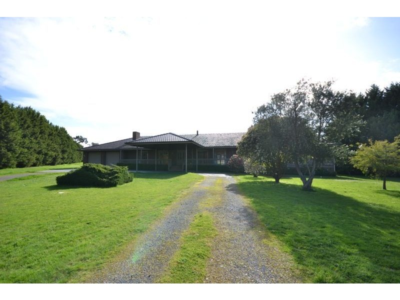 87 Browns Road, Cranbourne South VIC 3977