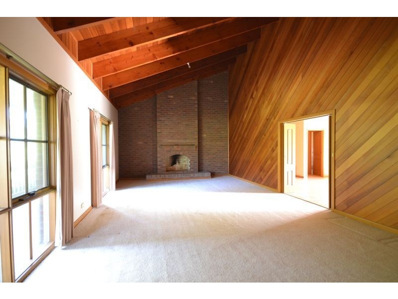 87 Browns Road, Cranbourne South VIC 3977