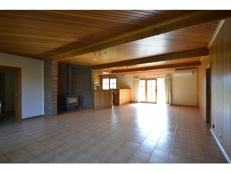 87 Browns Road, Cranbourne South VIC 3977