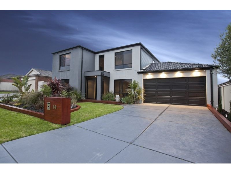 14 Cardiff Grove, Cranbourne East VIC 3977