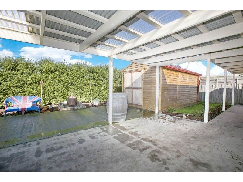 1 Staunton Walk, Cranbourne East VIC 3977