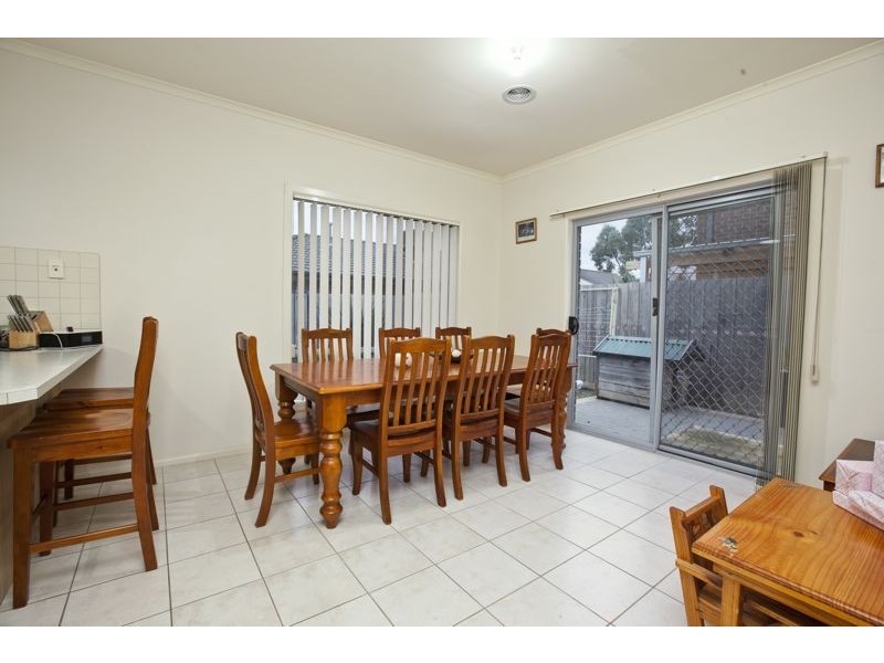 4 Elgin Mews, Cranbourne VIC 3977