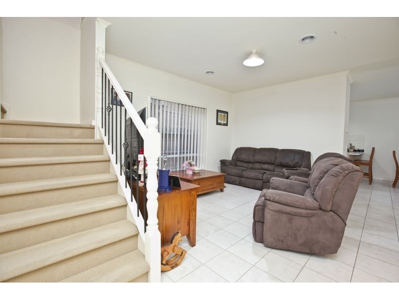 4 Elgin Mews, Cranbourne VIC 3977