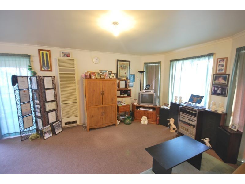 1/42 Navarre Drive, Cranbourne West VIC 3977