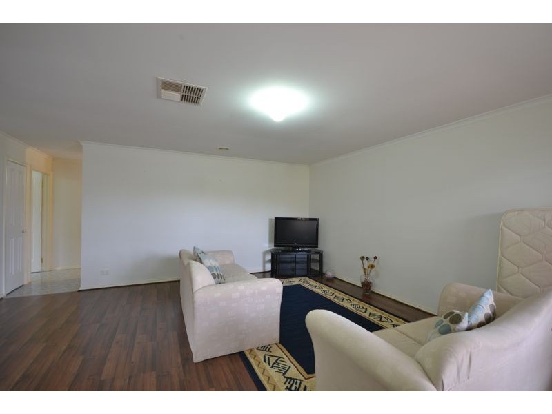 46 Cato Parkway, Lynbrook VIC 3975