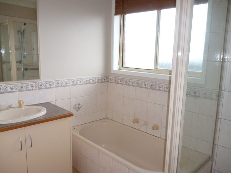 1/25 Coriyule Court, Cranbourne North VIC 3977