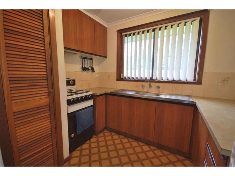 2/41 Lyall Street, Cranbourne VIC 3977