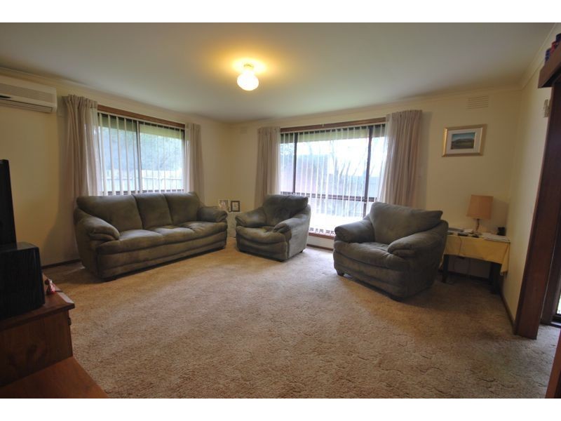 2/41 Lyall Street, Cranbourne VIC 3977